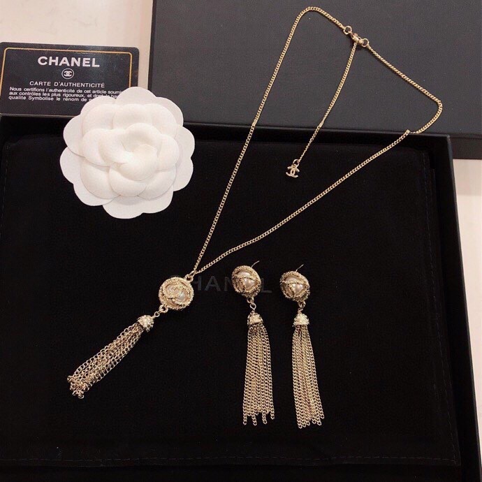 Chanel Necklaces